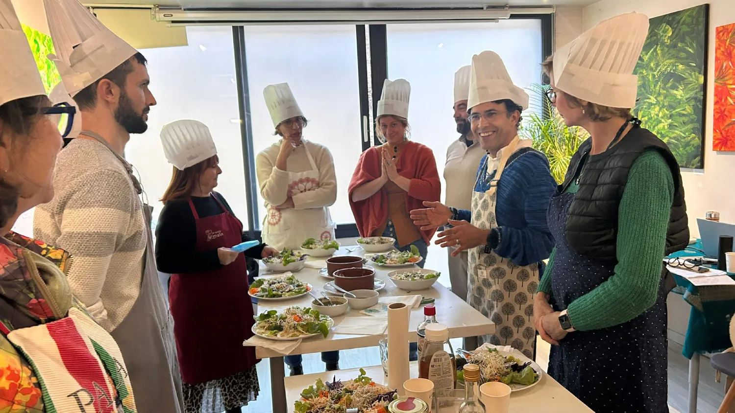 Atelier de cuisine avec des participants